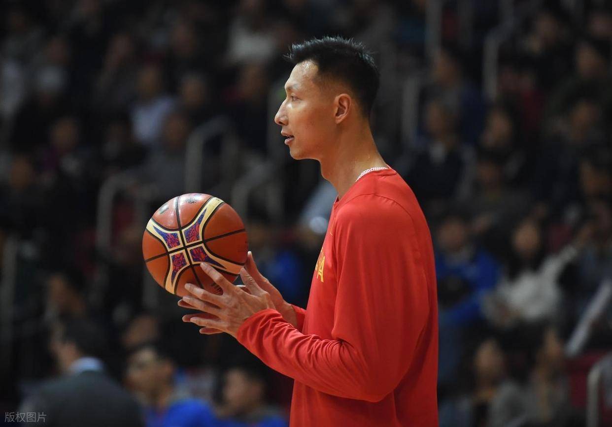 必威体育娱乐-又见阿联！央视《篮球公园》将播出易建联专访