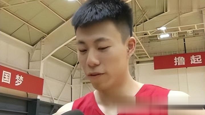必威体育登录-关于张镇麟陈旧性伤病复发离开国家队返回俱乐部康复的信息