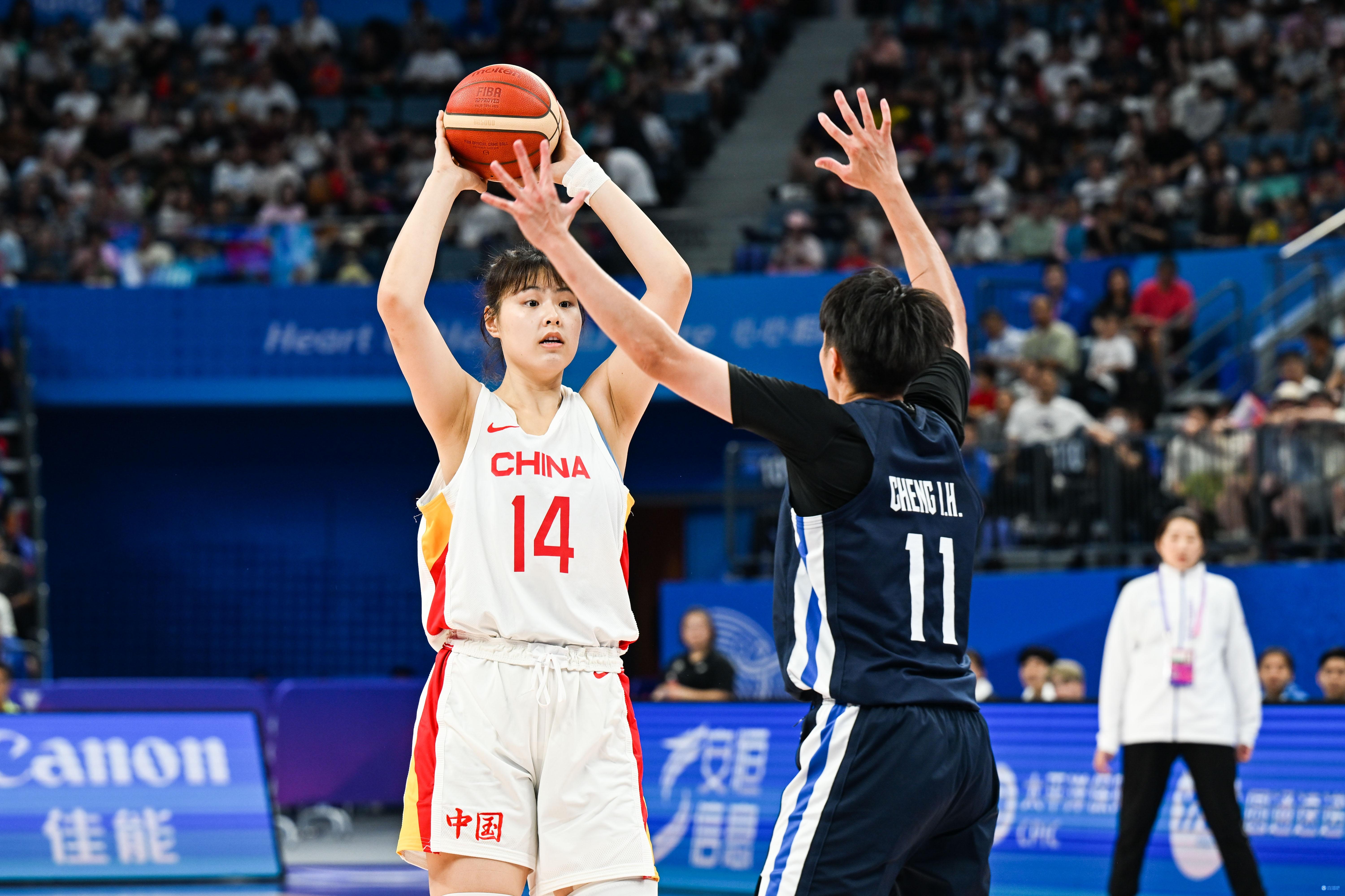 包含19分12篮板！李月汝取得WNBA生涯首次两双的词条